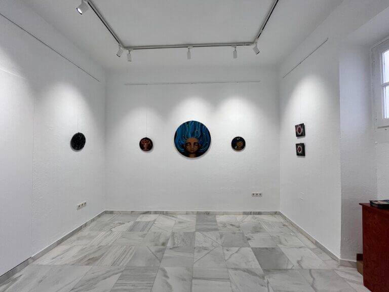 Instalación Exposición: Pasos Hacia Lo Inefable